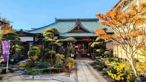 薬師寺の本殿・本堂