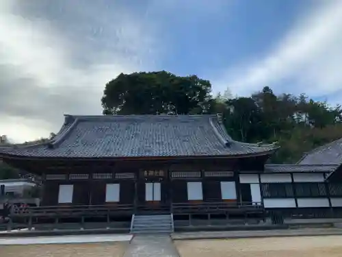 龍光寺の本殿・本堂