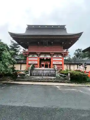 美濃國一宮　南宮大社の{uncategorized: "未分類", other: "その他", undefined: "問題あり", building: "その他建物", grave: "お墓", sacred_gate: "鳥居", guardian: "狛犬", statue: "像", buddha: "仏像", history: "歴史", nature: "自然", garden: "庭園", animal: "動物", pagoda: "塔", temizu: "手水舎", mountain_gate: "山門・神門", sanctuary: "本殿・本堂", subordinate: "末社・摂社", art: "芸術", scenery: "景色", jizo: "地蔵", ema: "絵馬", goshuin: "御朱印", omikuji: "おみくじ", items: "授与品その他", amulet: "お守り", goshuincho: "御朱印帳", eats: "食事", festival: "お祭り", votive_dance: "神楽", shichigosan: "七五三参", wedding: "結婚式", experience: "体験その他", initially: "初詣", around: "周辺", anti_infection: "感染症対策"}
