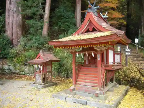 談山神社の末社