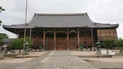 本山専修寺の本殿・本堂