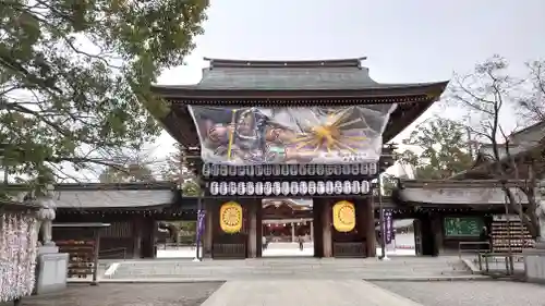 寒川神社の山門