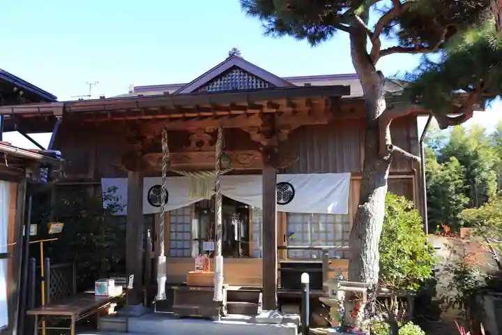 御嶽山神社の本殿・本堂