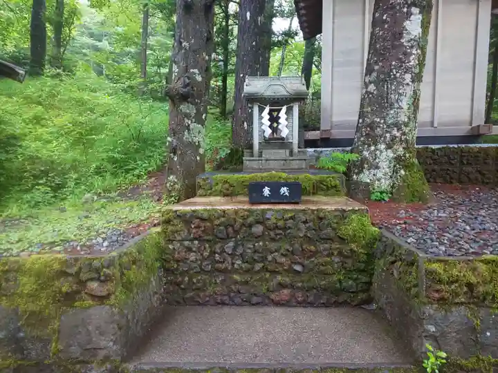 新屋山神社奥宮(山梨県)