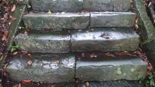 御礼神社の建物その他