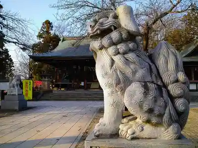 鳥海月山両所宮の狛犬