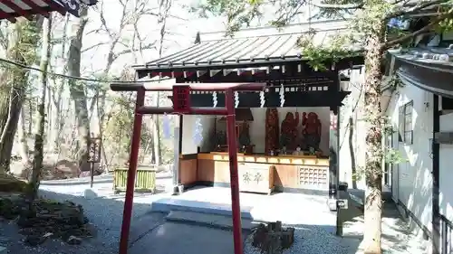 新屋山神社(山梨県)