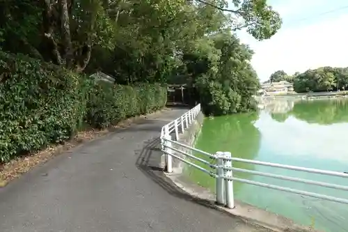 釣殿神社の周辺