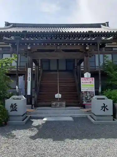 観音寺の本殿・本堂