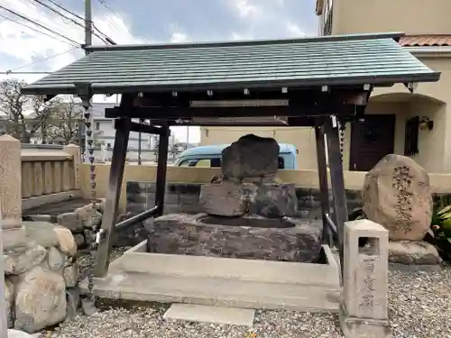 御崎八幡神社の手水舎