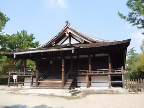 法隆寺の本殿・本堂