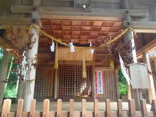 竹佐伊奈神社の本殿