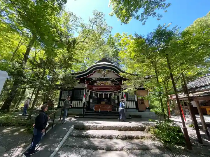新屋山神社の{uncategorized: "未分類", other: "その他", undefined: "問題あり", building: "その他建物", grave: "お墓", sacred_gate: "鳥居", guardian: "狛犬", statue: "像", buddha: "仏像", history: "歴史", nature: "自然", garden: "庭園", animal: "動物", pagoda: "塔", temizu: "手水舎", mountain_gate: "山門・神門", sanctuary: "本殿・本堂", subordinate: "末社・摂社", art: "芸術", scenery: "景色", jizo: "地蔵", ema: "絵馬", goshuin: "御朱印", omikuji: "おみくじ", items: "授与品その他", amulet: "お守り", goshuincho: "御朱印帳", eats: "食事", festival: "お祭り", votive_dance: "神楽", shichigosan: "七五三参", wedding: "結婚式", experience: "体験その他", initially: "初詣", around: "周辺", anti_infection: "感染症対策"}