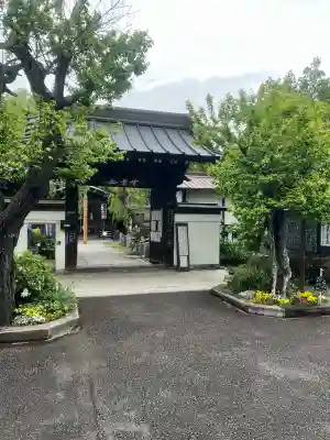 西光寺の{uncategorized: "未分類", other: "その他", undefined: "問題あり", building: "その他建物", grave: "お墓", sacred_gate: "鳥居", guardian: "狛犬", statue: "像", buddha: "仏像", history: "歴史", nature: "自然", garden: "庭園", animal: "動物", pagoda: "塔", temizu: "手水舎", mountain_gate: "山門・神門", sanctuary: "本殿・本堂", subordinate: "末社・摂社", art: "芸術", scenery: "景色", jizo: "地蔵", ema: "絵馬", goshuin: "御朱印", omikuji: "おみくじ", items: "授与品その他", amulet: "お守り", goshuincho: "御朱印帳", eats: "食事", festival: "お祭り", votive_dance: "神楽", shichigosan: "七五三参", wedding: "結婚式", experience: "体験その他", initially: "初詣", around: "周辺", anti_infection: "感染症対策"}