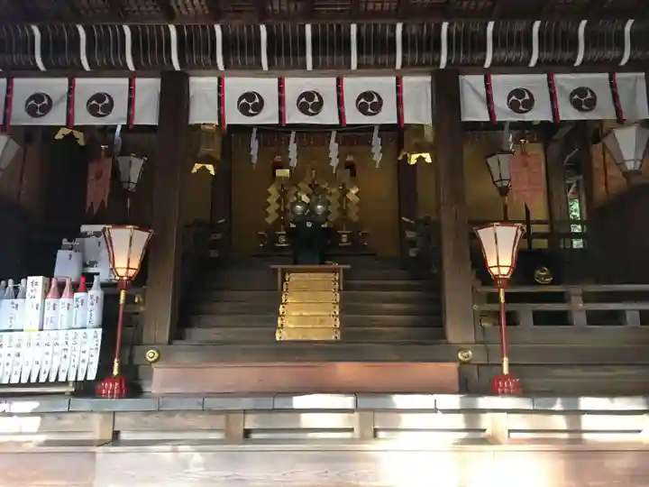 日牟禮八幡宮の本殿・本堂