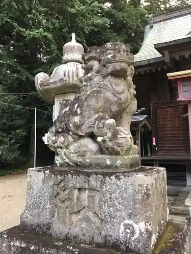 安房神社の狛犬