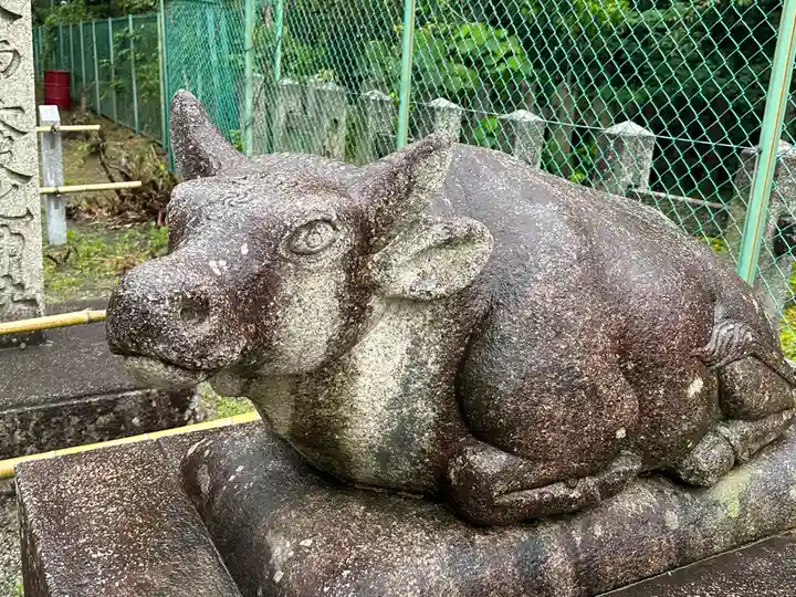 大鳥美波比神社(大鳥大社境内摂社)の狛犬
