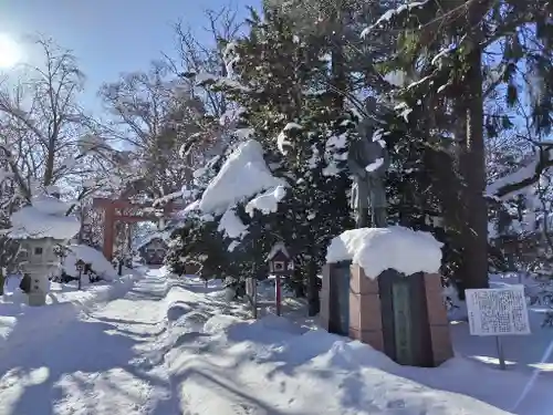 永山神社の像