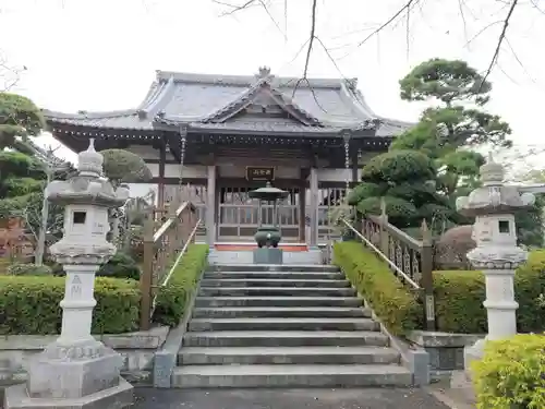 浄信寺の本殿・本堂