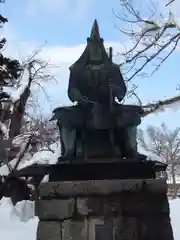 上杉神社の像