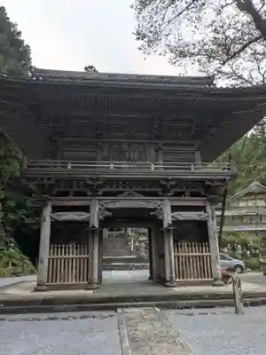 甘南美寺の山門・神門