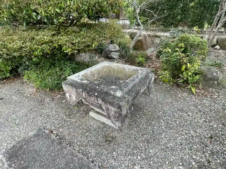 法雲寺の{uncategorized: "未分類", other: "その他", undefined: "問題あり", building: "その他建物", grave: "お墓", sacred_gate: "鳥居", guardian: "狛犬", statue: "像", buddha: "仏像", history: "歴史", nature: "自然", garden: "庭園", animal: "動物", pagoda: "塔", temizu: "手水舎", mountain_gate: "山門・神門", sanctuary: "本殿・本堂", subordinate: "末社・摂社", art: "芸術", scenery: "景色", jizo: "地蔵", ema: "絵馬", goshuin: "御朱印", omikuji: "おみくじ", items: "授与品その他", amulet: "お守り", goshuincho: "御朱印帳", eats: "食事", festival: "お祭り", votive_dance: "神楽", shichigosan: "七五三参", wedding: "結婚式", experience: "体験その他", initially: "初詣", around: "周辺", anti_infection: "感染症対策"}