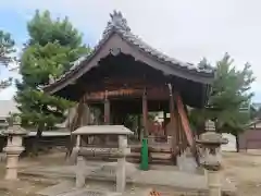 神明社の本殿