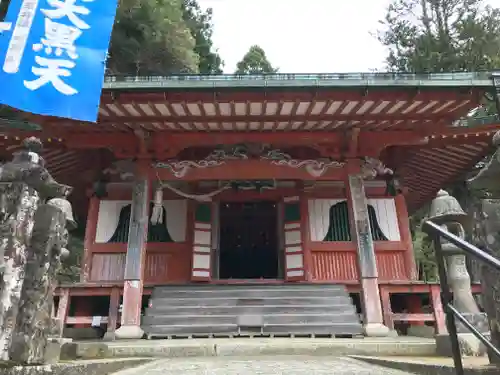 青岸渡寺の本殿・本堂