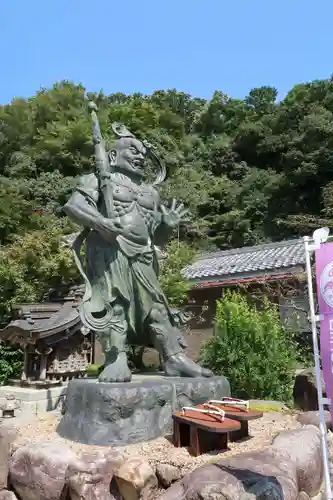 観音正寺の像