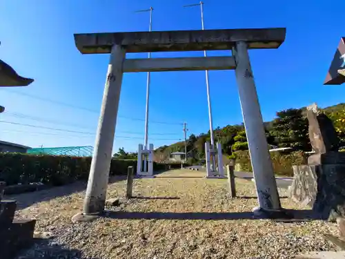 宇賀神社（柚井）の鳥居