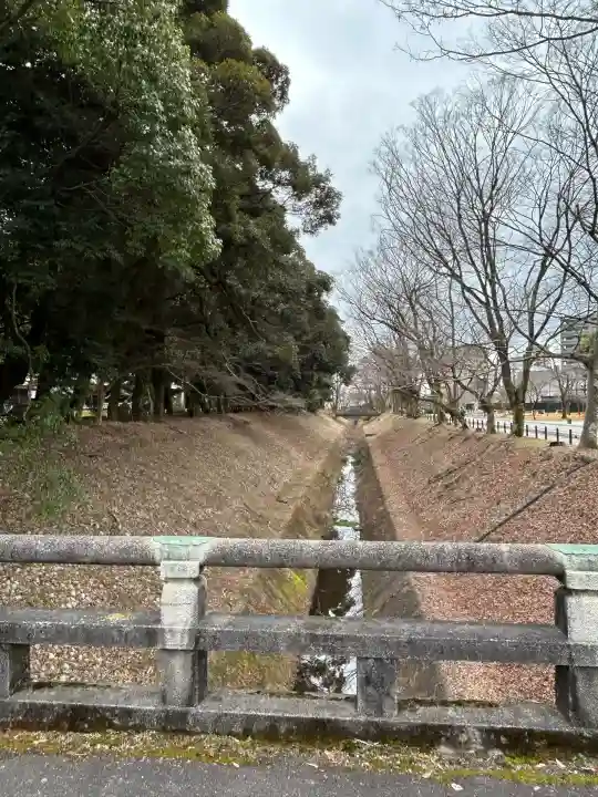 岐阜護國神社の{uncategorized: "未分類", other: "その他", undefined: "問題あり", building: "その他建物", grave: "お墓", sacred_gate: "鳥居", guardian: "狛犬", statue: "像", buddha: "仏像", history: "歴史", nature: "自然", garden: "庭園", animal: "動物", pagoda: "塔", temizu: "手水舎", mountain_gate: "山門・神門", sanctuary: "本殿・本堂", subordinate: "末社・摂社", art: "芸術", scenery: "景色", jizo: "地蔵", ema: "絵馬", goshuin: "御朱印", omikuji: "おみくじ", items: "授与品その他", amulet: "お守り", goshuincho: "御朱印帳", eats: "食事", festival: "お祭り", votive_dance: "神楽", shichigosan: "七五三参", wedding: "結婚式", experience: "体験その他", initially: "初詣", around: "周辺", anti_infection: "感染症対策"}