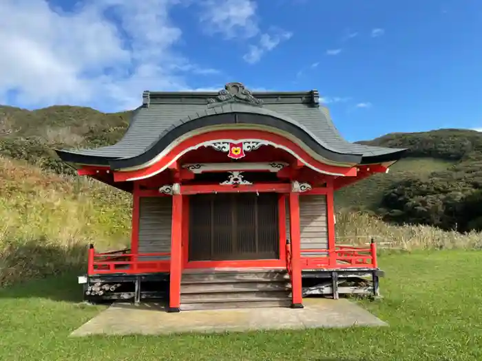 稲荷神社の本殿