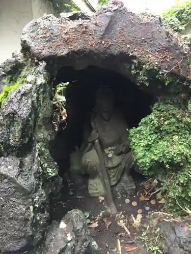 小野照崎神社の像