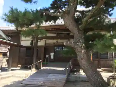 蓮台寺の本殿・本堂