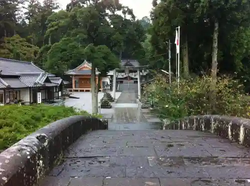 西寒多神社の建物その他