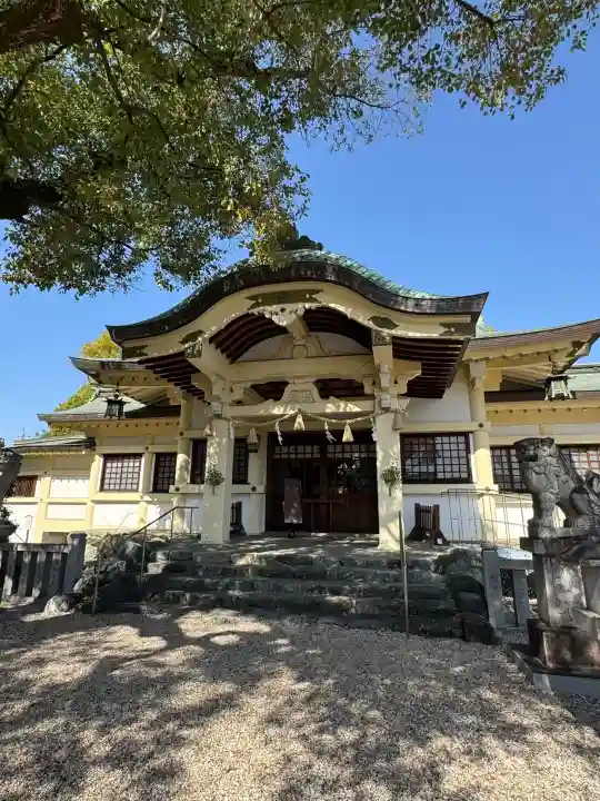 島田神社の{uncategorized: "未分類", other: "その他", undefined: "問題あり", building: "その他建物", grave: "お墓", sacred_gate: "鳥居", guardian: "狛犬", statue: "像", buddha: "仏像", history: "歴史", nature: "自然", garden: "庭園", animal: "動物", pagoda: "塔", temizu: "手水舎", mountain_gate: "山門・神門", sanctuary: "本殿・本堂", subordinate: "末社・摂社", art: "芸術", scenery: "景色", jizo: "地蔵", ema: "絵馬", goshuin: "御朱印", omikuji: "おみくじ", items: "授与品その他", amulet: "お守り", goshuincho: "御朱印帳", eats: "食事", festival: "お祭り", votive_dance: "神楽", shichigosan: "七五三参", wedding: "結婚式", experience: "体験その他", initially: "初詣", around: "周辺", anti_infection: "感染症対策"}