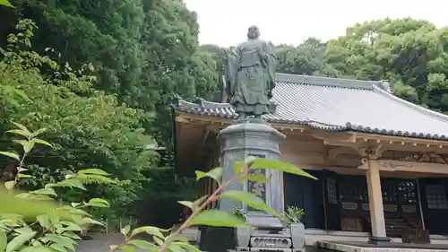 実相寺の像