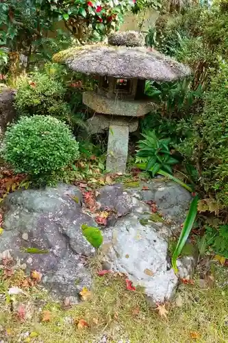 野仏庵の庭園