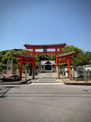 白峰宮の{uncategorized: "未分類", other: "その他", undefined: "問題あり", building: "その他建物", grave: "お墓", sacred_gate: "鳥居", guardian: "狛犬", statue: "像", buddha: "仏像", history: "歴史", nature: "自然", garden: "庭園", animal: "動物", pagoda: "塔", temizu: "手水舎", mountain_gate: "山門・神門", sanctuary: "本殿・本堂", subordinate: "末社・摂社", art: "芸術", scenery: "景色", jizo: "地蔵", ema: "絵馬", goshuin: "御朱印", omikuji: "おみくじ", items: "授与品その他", amulet: "お守り", goshuincho: "御朱印帳", eats: "食事", festival: "お祭り", votive_dance: "神楽", shichigosan: "七五三参", wedding: "結婚式", experience: "体験その他", initially: "初詣", around: "周辺", anti_infection: "感染症対策"}