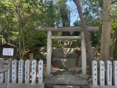 岸城神社の{uncategorized: "未分類", other: "その他", undefined: "問題あり", building: "その他建物", grave: "お墓", sacred_gate: "鳥居", guardian: "狛犬", statue: "像", buddha: "仏像", history: "歴史", nature: "自然", garden: "庭園", animal: "動物", pagoda: "塔", temizu: "手水舎", mountain_gate: "山門・神門", sanctuary: "本殿・本堂", subordinate: "末社・摂社", art: "芸術", scenery: "景色", jizo: "地蔵", ema: "絵馬", goshuin: "御朱印", omikuji: "おみくじ", items: "授与品その他", amulet: "お守り", goshuincho: "御朱印帳", eats: "食事", festival: "お祭り", votive_dance: "神楽", shichigosan: "七五三参", wedding: "結婚式", experience: "体験その他", initially: "初詣", around: "周辺", anti_infection: "感染症対策"}