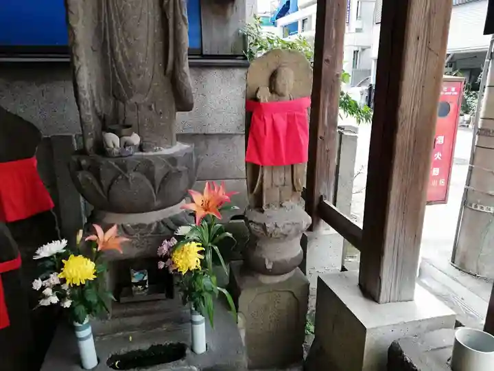 旧中原街道供養塔群(一)の地蔵