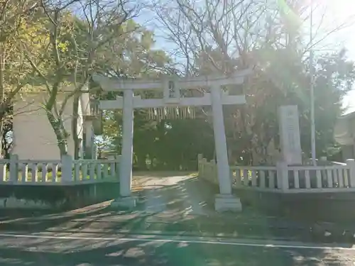 熊野三柱神社の鳥居