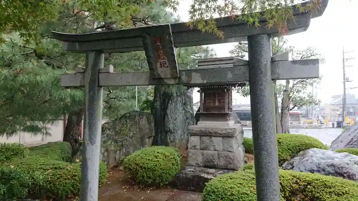 白山神社の鳥居