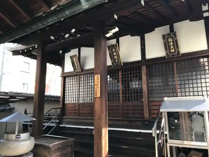 高津山 報恩院の本殿・本堂