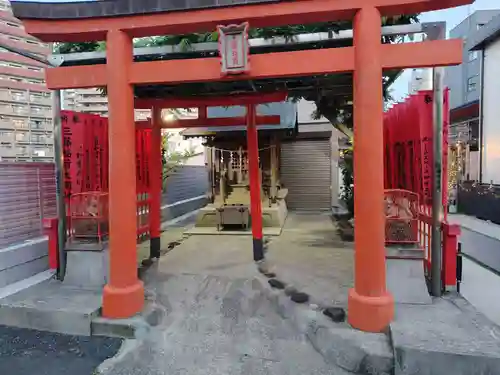 三藤稲荷社(神奈川県)