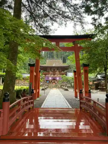 丹生都比売神社の{uncategorized: "未分類", other: "その他", undefined: "問題あり", building: "その他建物", grave: "お墓", sacred_gate: "鳥居", guardian: "狛犬", statue: "像", buddha: "仏像", history: "歴史", nature: "自然", garden: "庭園", animal: "動物", pagoda: "塔", temizu: "手水舎", mountain_gate: "山門・神門", sanctuary: "本殿・本堂", subordinate: "末社・摂社", art: "芸術", scenery: "景色", jizo: "地蔵", ema: "絵馬", goshuin: "御朱印", omikuji: "おみくじ", items: "授与品その他", amulet: "お守り", goshuincho: "御朱印帳", eats: "食事", festival: "お祭り", votive_dance: "神楽", shichigosan: "七五三参", wedding: "結婚式", experience: "体験その他", initially: "初詣", around: "周辺", anti_infection: "感染症対策"}