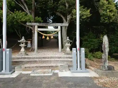 神明社の鳥居