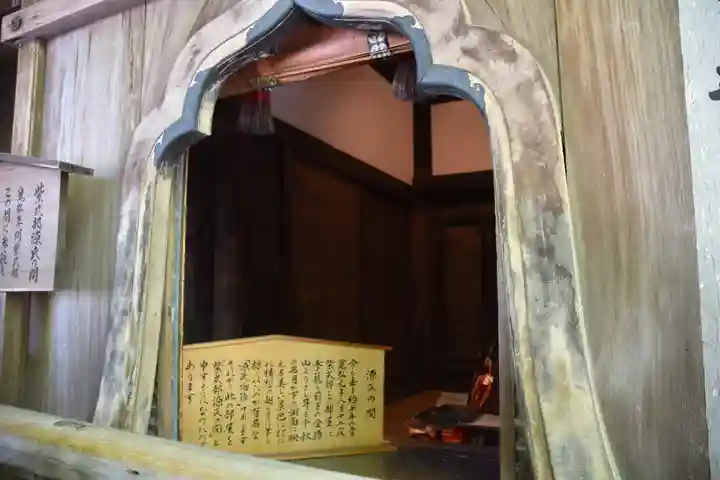 石山寺の本殿・本堂