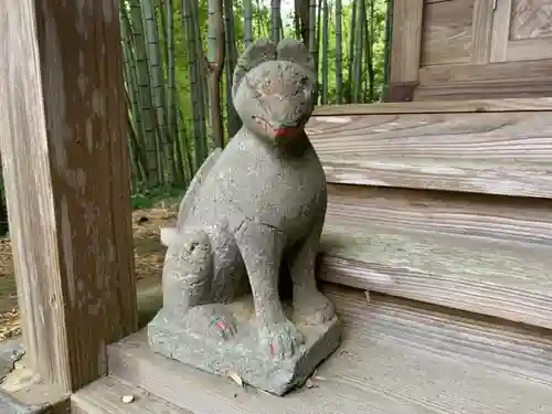 稲荷神社の狛犬