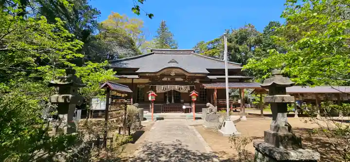 宮川熊野神社の{uncategorized: "未分類", other: "その他", undefined: "問題あり", building: "その他建物", grave: "お墓", sacred_gate: "鳥居", guardian: "狛犬", statue: "像", buddha: "仏像", history: "歴史", nature: "自然", garden: "庭園", animal: "動物", pagoda: "塔", temizu: "手水舎", mountain_gate: "山門・神門", sanctuary: "本殿・本堂", subordinate: "末社・摂社", art: "芸術", scenery: "景色", jizo: "地蔵", ema: "絵馬", goshuin: "御朱印", omikuji: "おみくじ", items: "授与品その他", amulet: "お守り", goshuincho: "御朱印帳", eats: "食事", festival: "お祭り", votive_dance: "神楽", shichigosan: "七五三参", wedding: "結婚式", experience: "体験その他", initially: "初詣", around: "周辺", anti_infection: "感染症対策"}